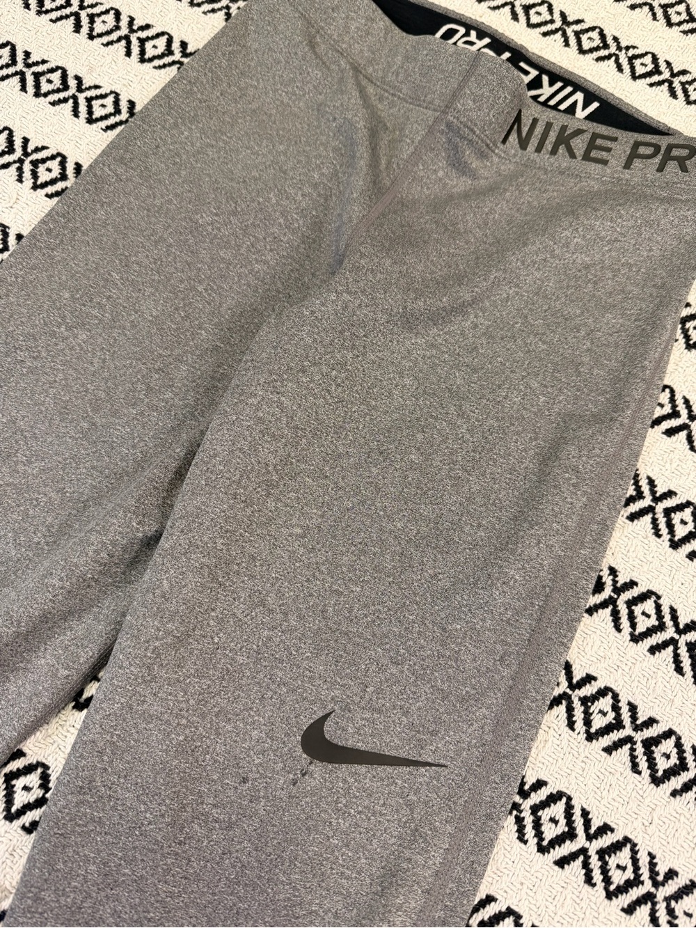 Women's lot 6 Nike Calvin Klein Puma Saucony leggings compression Pants Small S - Picture 6 of 16